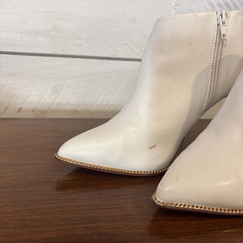 BCBGENERATION Womens White Padded Hadix Pointed Toe Stiletto Zip-Up Booties 7.5 - Picture 2 of 16